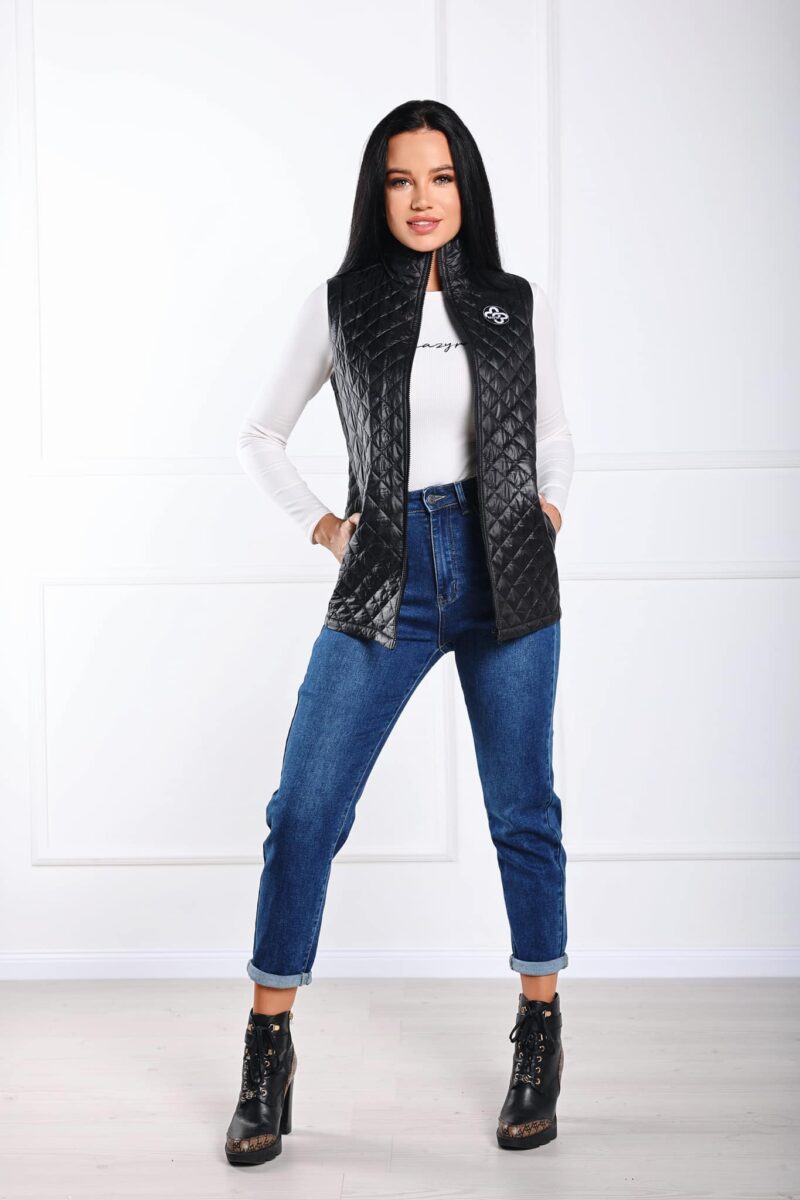 Nazyra Amira mellény
