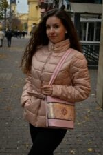 Raina oldaltáska