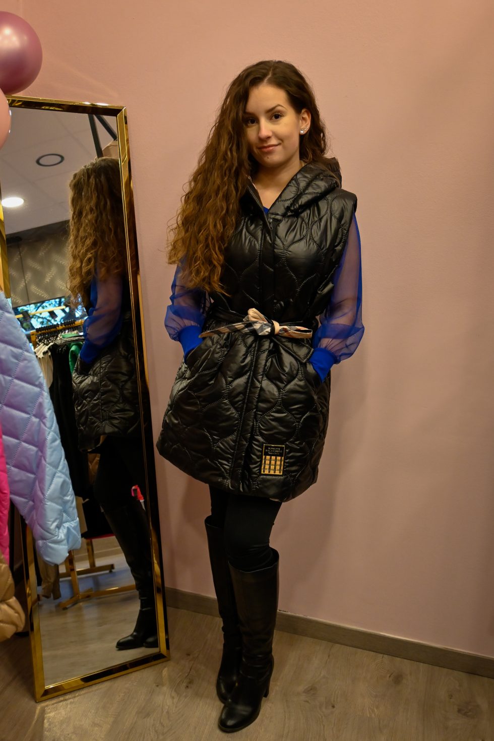 Riana hosszú kapucnis mellény