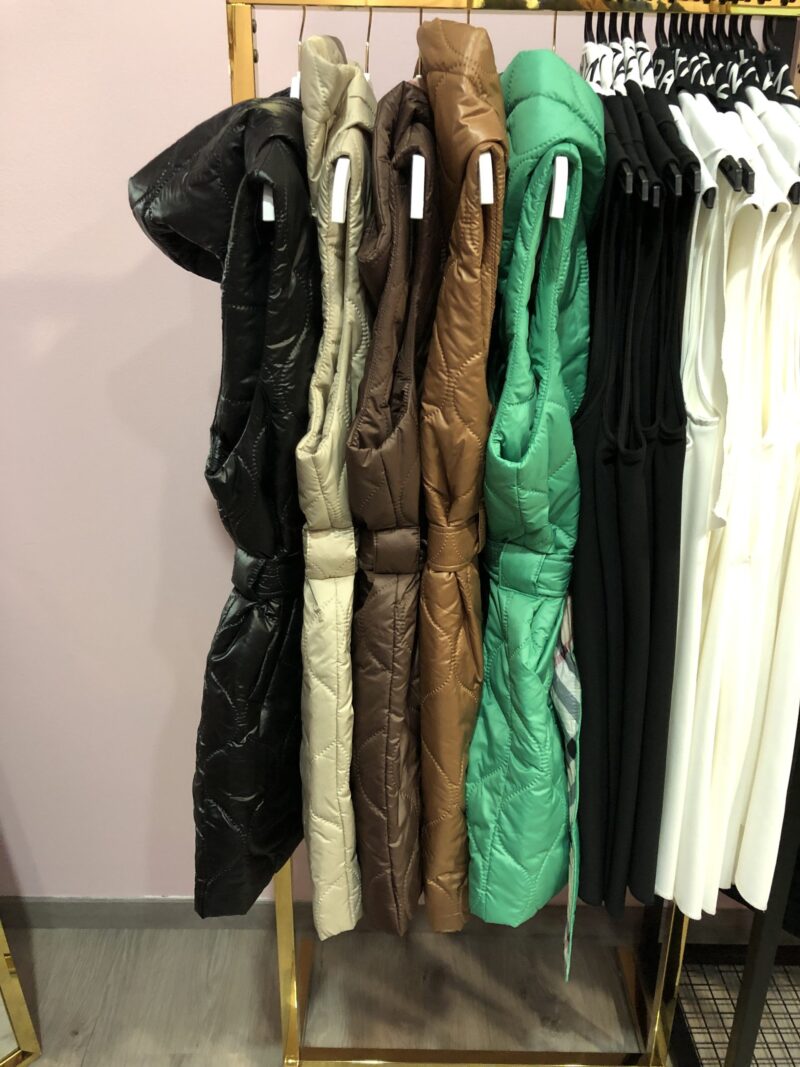 Riana hosszú kapucnis mellény