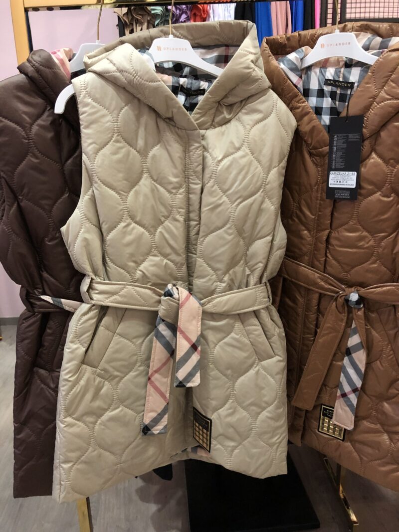 Riana hosszú kapucnis mellény