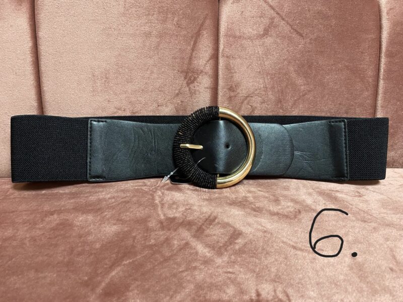 Különleges övek Különleges övek csillogó fekete színű egyedi övek