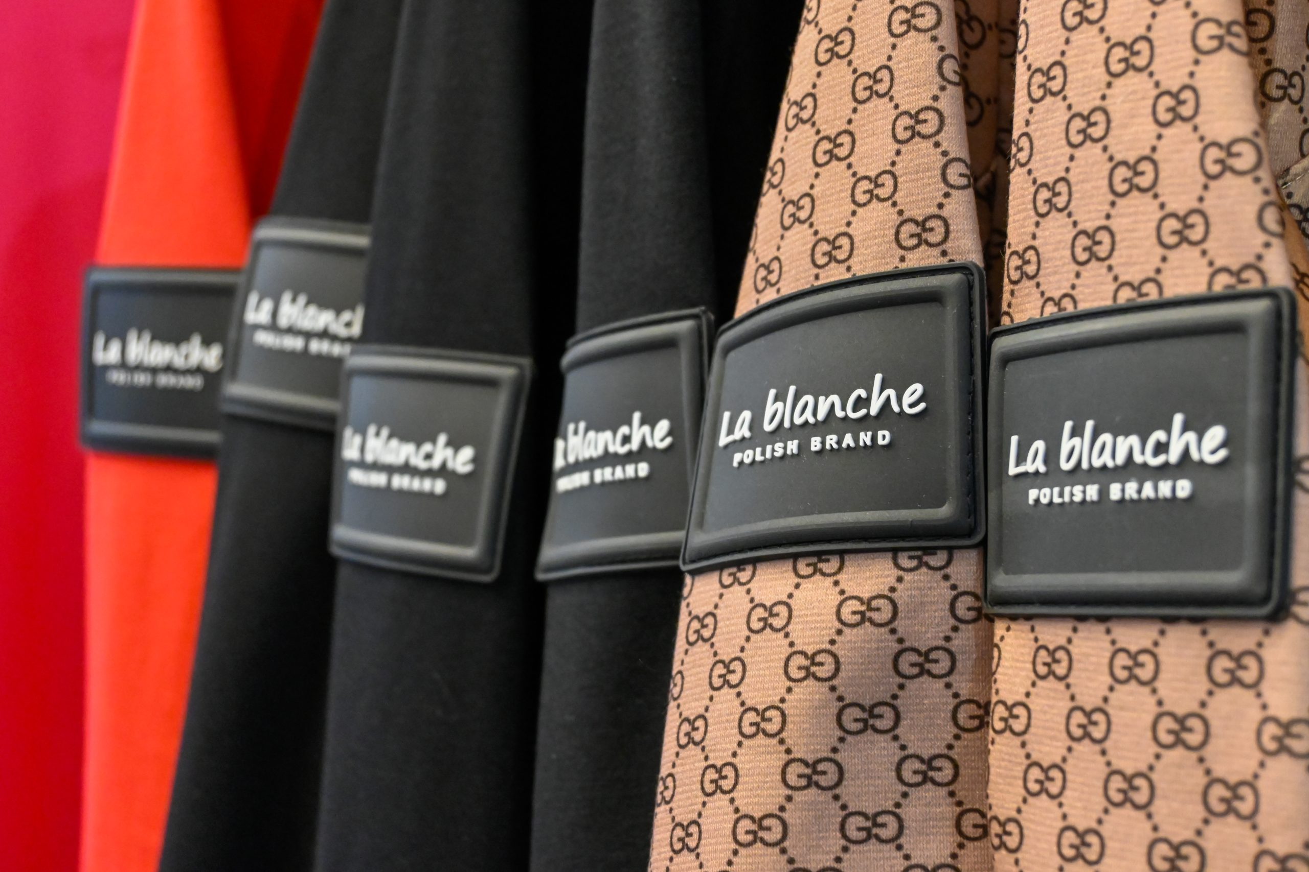 la blanche, lengyel prémium márka, sportosan elegáns blézer nadrág szett