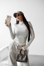 olavoga beso felso garbos huzott